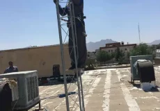اجرای فونداسیون و نصب دکل مهاری در اداره صنعت و معدن دلیجان