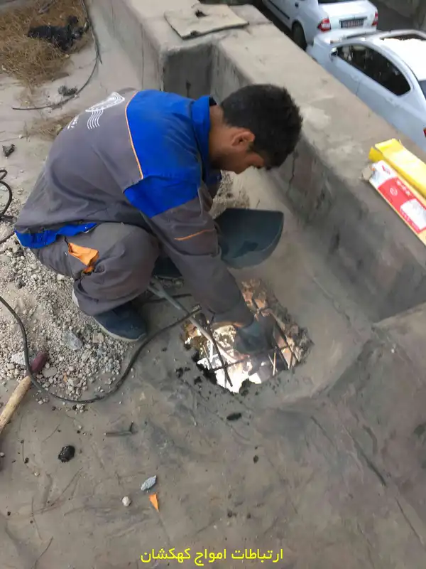 اجرای مهاربندی و نصب دکل اداره برق جیحون