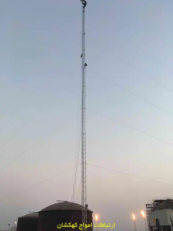 بررسی لرزش دکل با بار تستی کنترل‌شده