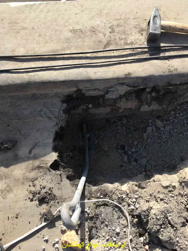 نصب و برپایی دکل مهاری جی 35 در اداره برق آذری