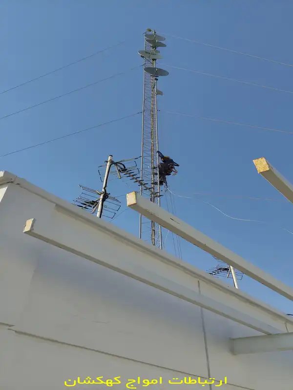 انجام عملیات تعویض سیم مهار دکل در پتروشیمی زاگرس