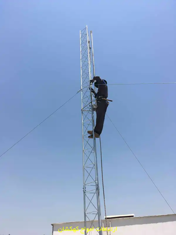 نصب و استقرار پایه دکل جی 35 اداره برق آذری